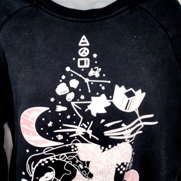 Aesumi Women's Black Long Sleeve Pull Over Style Princess Cat Graphic Sweatshirt - Picture 6 of 11